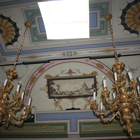 Palazzo Franza Musaro Удженто Экстерьер фото